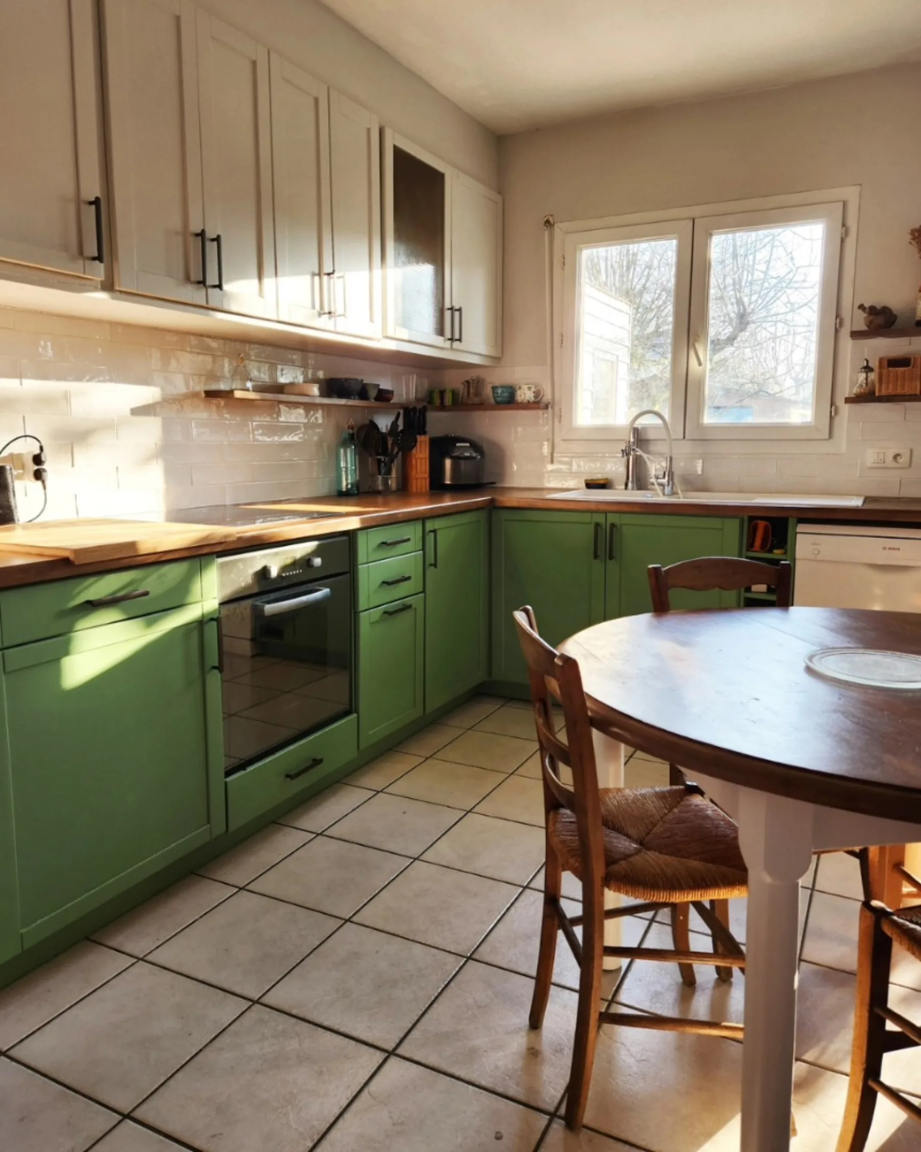 Cuisine relookée en vert